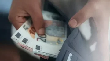 سعر اليورو مقابل الجنيه المصري يستقر عند 55.74 جنيه للشراء و55.86 للبيع الأربعاء 17 ديسمبر 2025 1